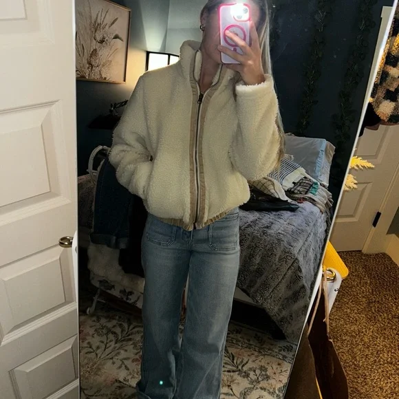 🍂Princess Polly Cream Teddy Jacket - Picture 2 of 6